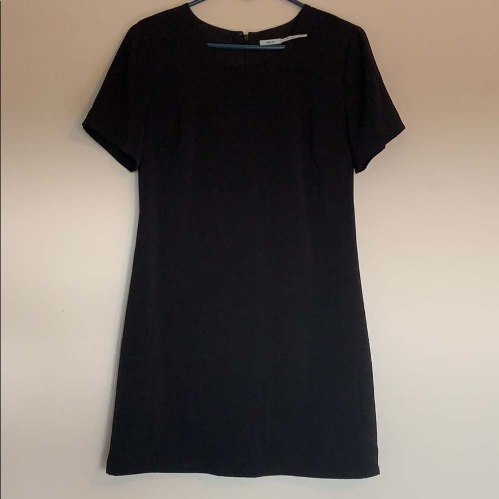 UO BLACK MINI SHIFT DRESS